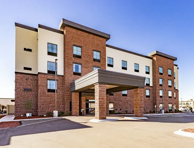 Cobblestone Hotel & Suites - Ottumwa hotel detail image 1