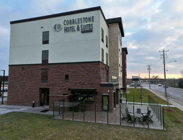 Cobblestone Hotel & Suites - Ottumwa hotel detail image 4