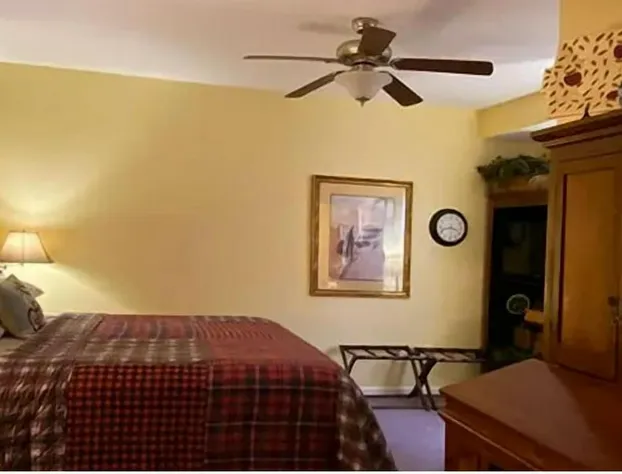 College Inn Bed and Breakfast hotel detail image 4