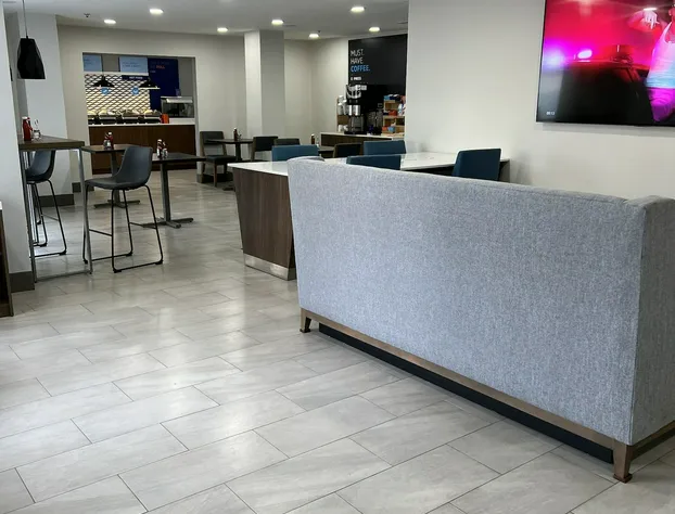 Holiday Inn Express & Suites Phoenix - Mesa West by IHG hotel detail image 2