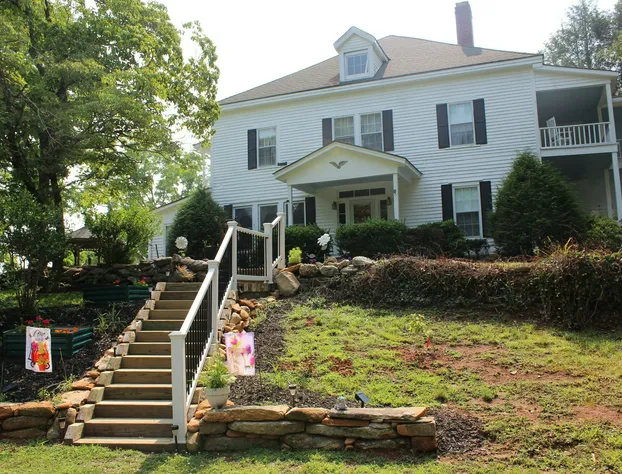 The Sautee Inn Bed & Breakfast hotel detail image 1
