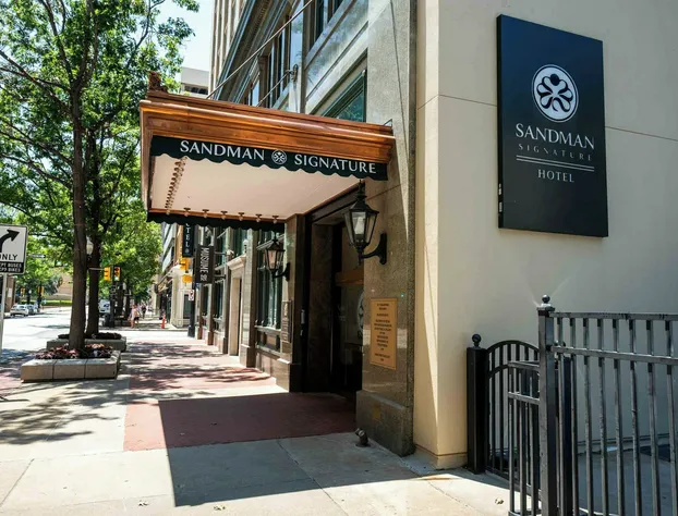 Sandman Signature Fort Worth Downtown Hotel hotel detail image 1