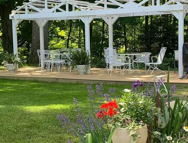 Vintage Inn at Veritas Estate hotel detail image 3