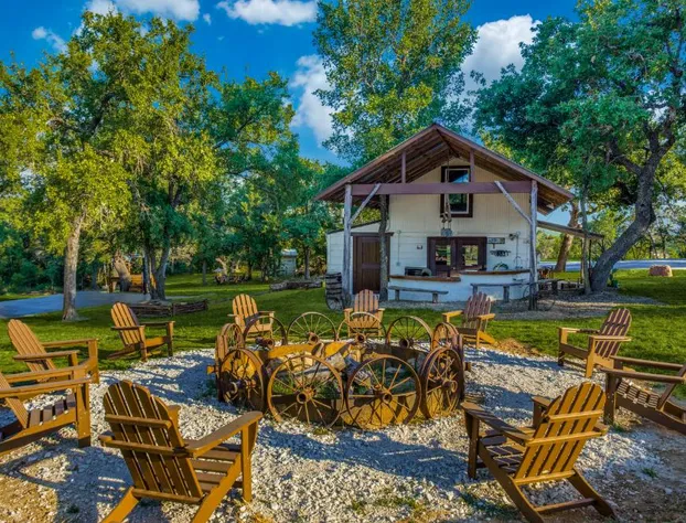 Rest yourself River Ranch hotel detail image 1