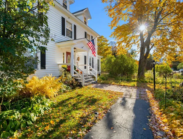 Launchpoint Lodge hotel detail image 1