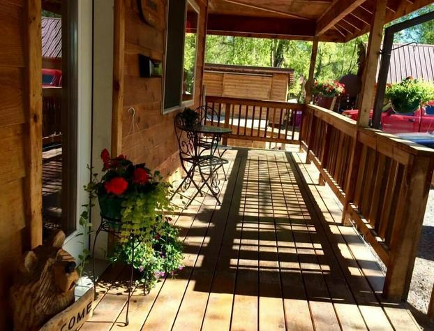 Lodge Suites at Susitna River Lodge hotel detail image 1