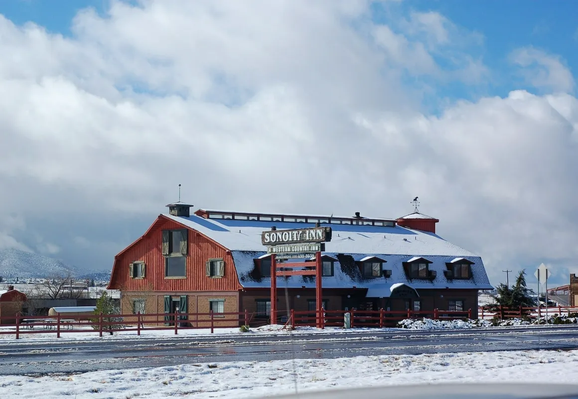 Sonoita Inn hotel hero