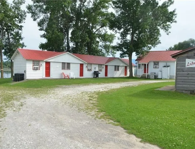 The Lakeside Lodge hotel detail image 3