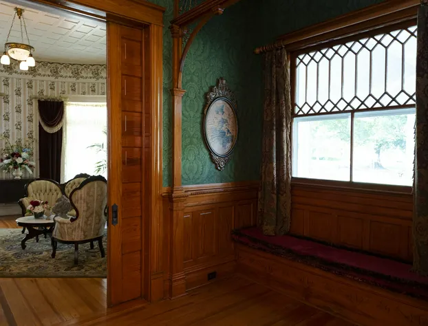 Captain Henderson House hotel detail image 1