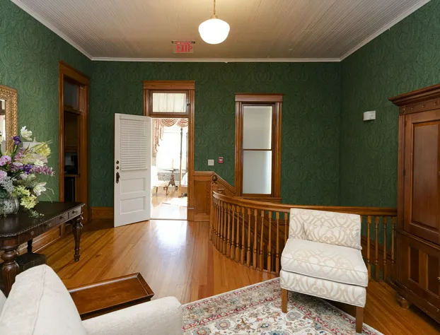 Captain Henderson House hotel detail image 2