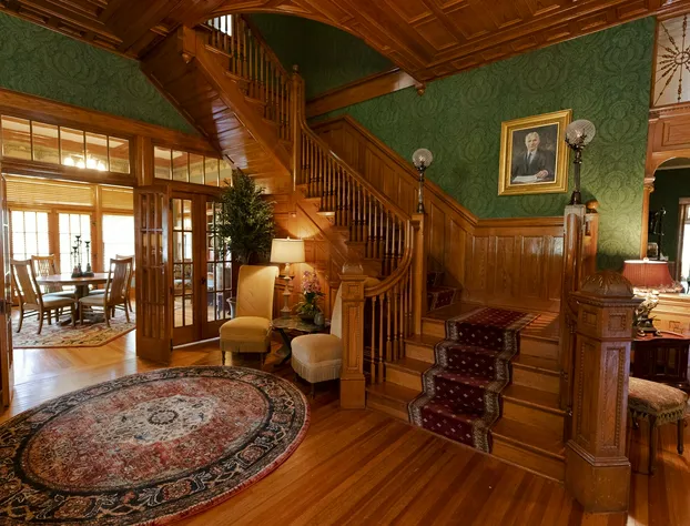 Captain Henderson House hotel detail image 3