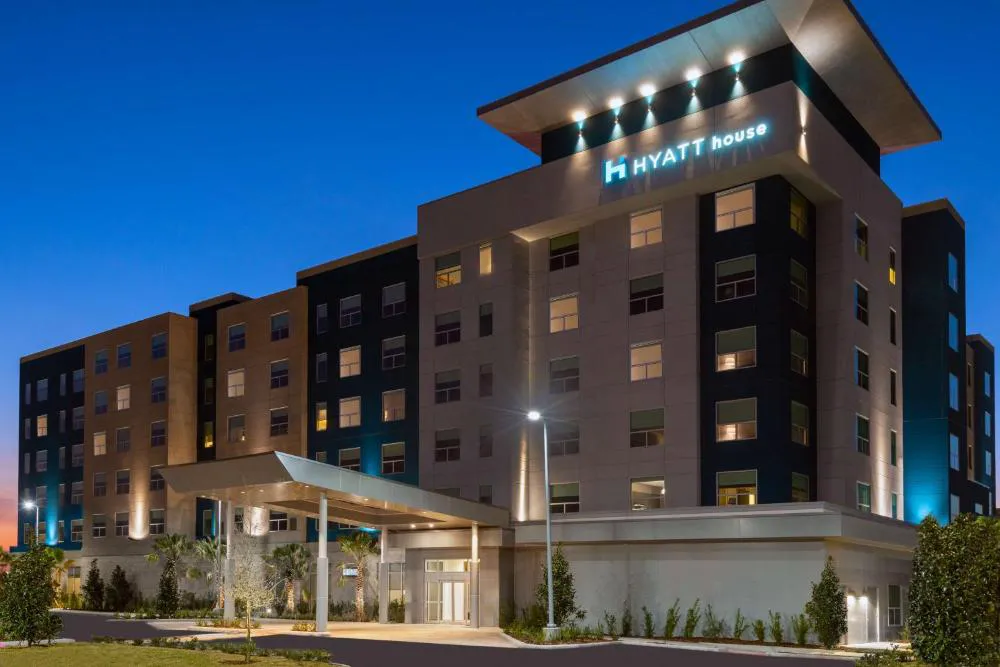 Hyatt House Orlando Airport hotel hero