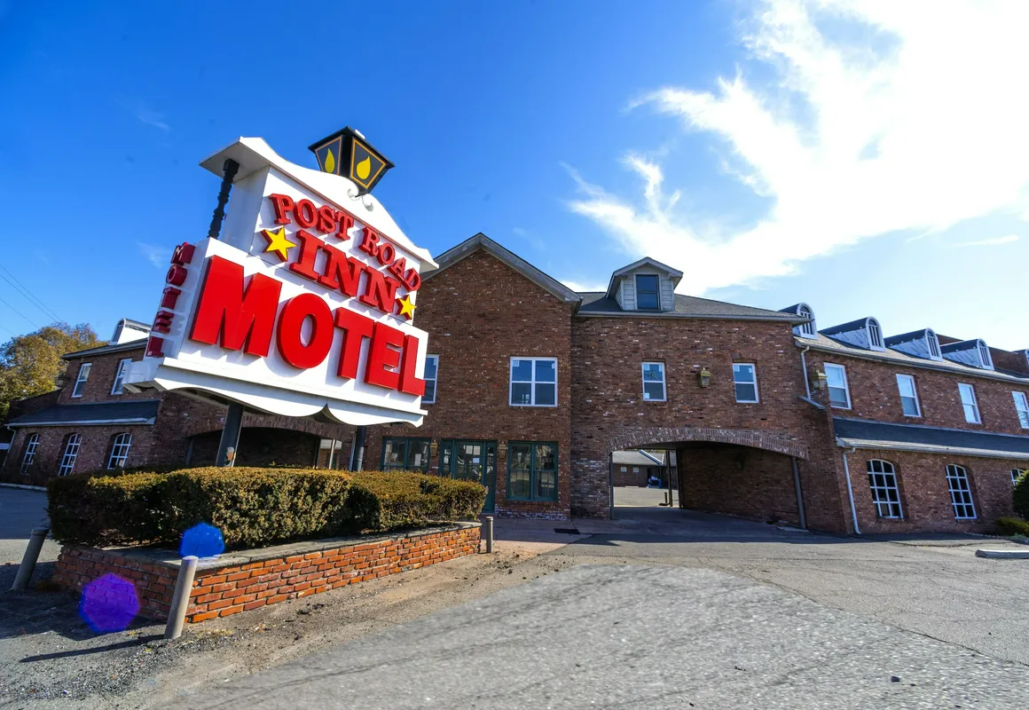 Post Road Inn Motel hotel hero