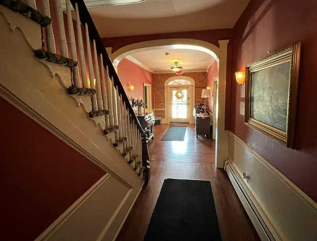 Publick House Hotel Inc. hotel detail image 2