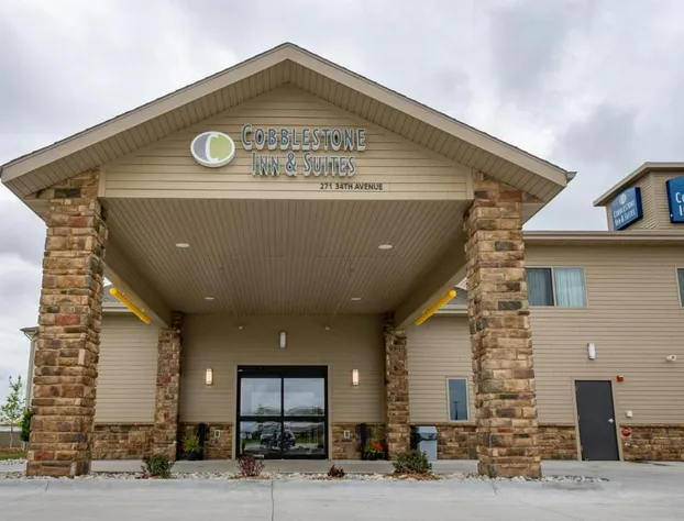 Cobblestone Inn & Suites - Sheldon hotel detail image 1