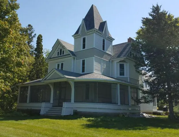 Oaklawn Inn LLC hotel detail image 2