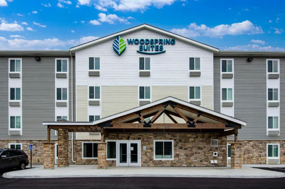 WoodSpring Suites Roanoke hotel hero