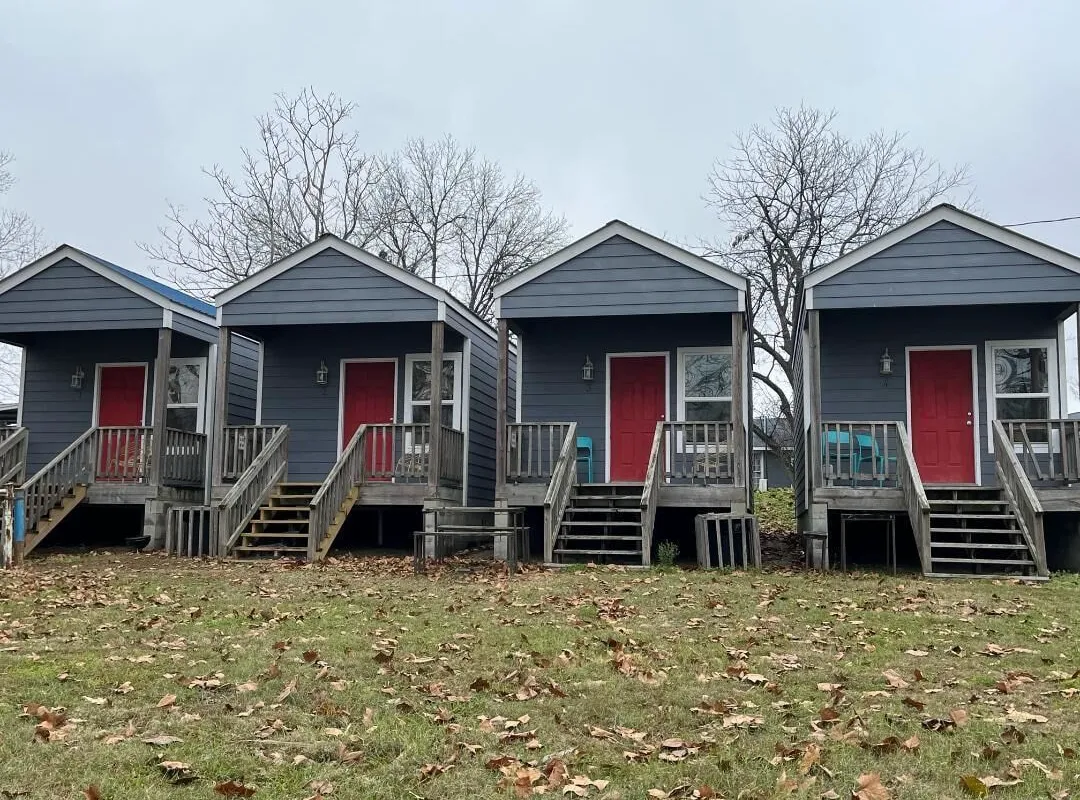 Roy's Cabins & Campgrounds hotel hero