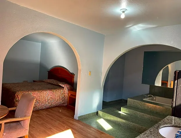 Full Moon Inn hotel detail image 4