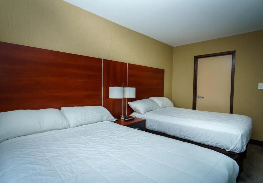 Sky Hotel Flushing/LaGuardia Airport hotel hero