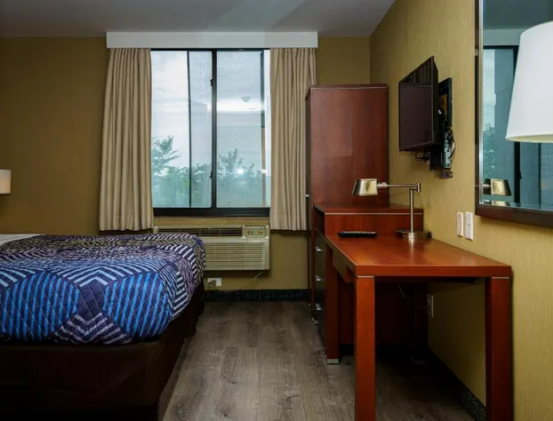 Sky Hotel Flushing/LaGuardia Airport hotel detail image 2