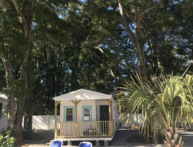 The Cedar Point House hotel detail image 2