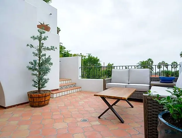 North Beach Villa hotel detail image 4