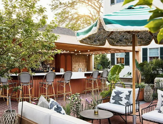 Faraway Martha's Vineyard hotel detail image 1