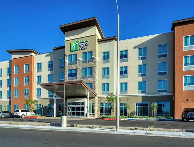 Holiday Inn Express & Suites Ridgecrest - China Lake by IHG hotel detail image 1