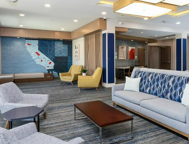 Holiday Inn Express & Suites Ridgecrest - China Lake by IHG hotel detail image 3