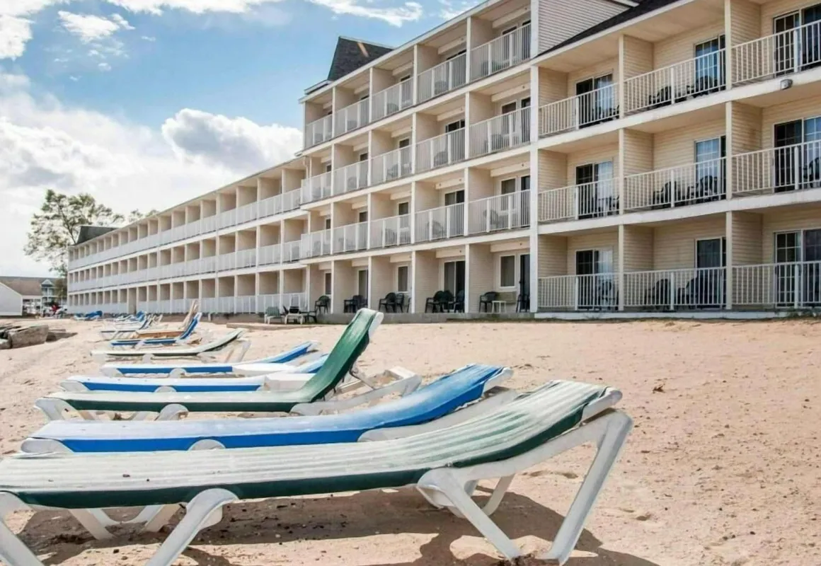 Canberra Premiere Comfort Hotel hotel hero