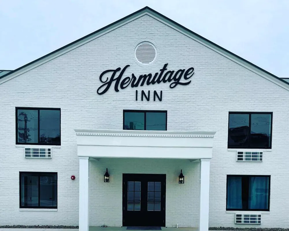 The Hermitage Inn and Taphouse hotel hero