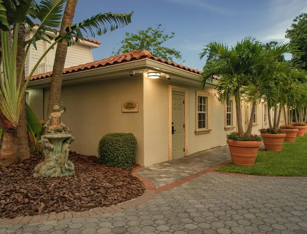 Shangri-La Springs hotel detail image 2