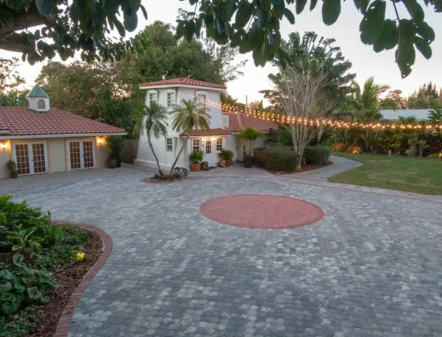 Shangri-La Springs hotel detail image 3