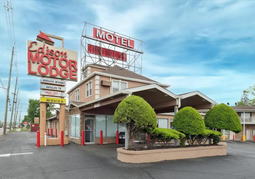 Edison Motor Lodge hotel hero