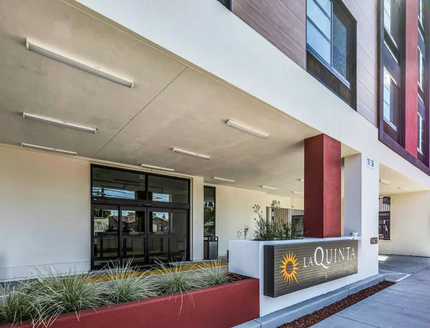 La Quinta Inn & Suites by Wyndham San Jose Airport-Downtown hotel detail image 1