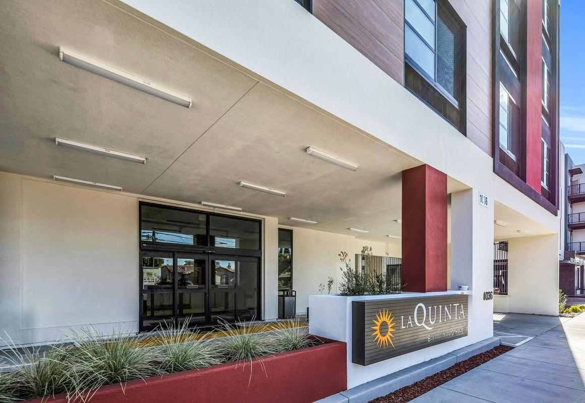 La Quinta Inn & Suites by Wyndham San Jose Silicon Valley hotel hero