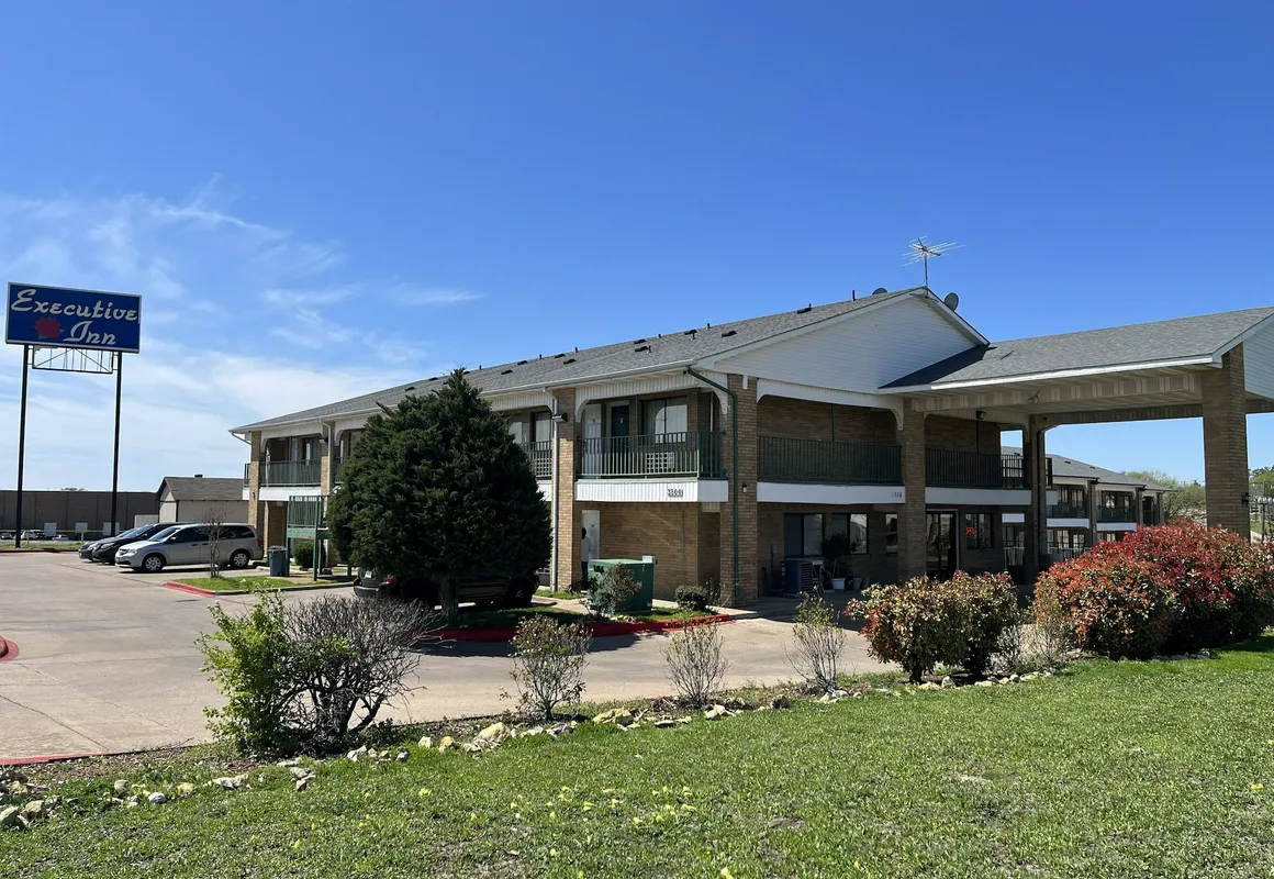 Executive Inn hotel hero