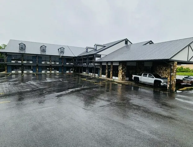 Days Inn by Wyndham Branson Ozarks hotel detail image 2