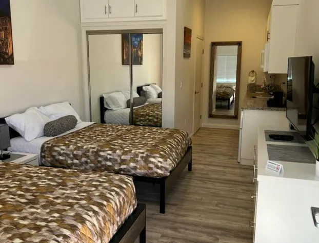 Villa Alamari Inn And Suites hotel detail image 4