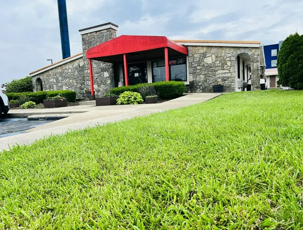 Cozy Garden Inn By OYO Hwy 40 Richmond hotel detail image 4