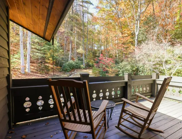 Outland Chalet & Suites Great Smoky Mountains hotel detail image 2