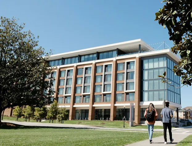 The Highlander at Radford, Tapestry Collection by Hilton hotel detail image 1