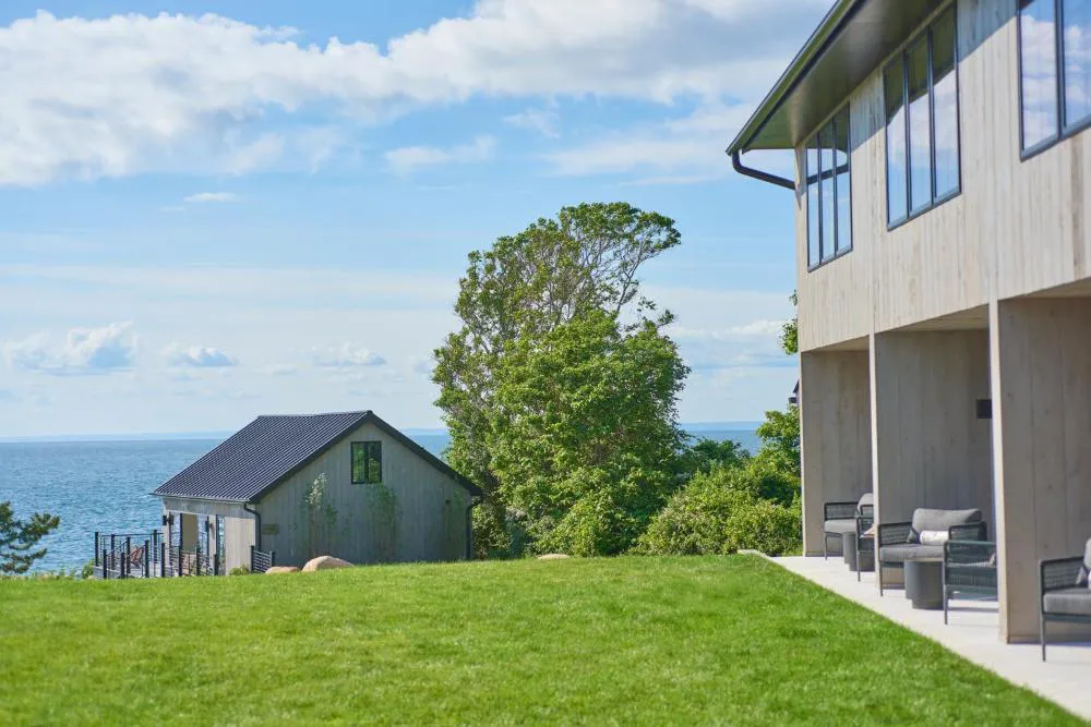 Hotel Moraine hotel hero