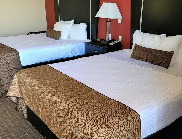 All Seasons Inn & Suites hotel detail image 3