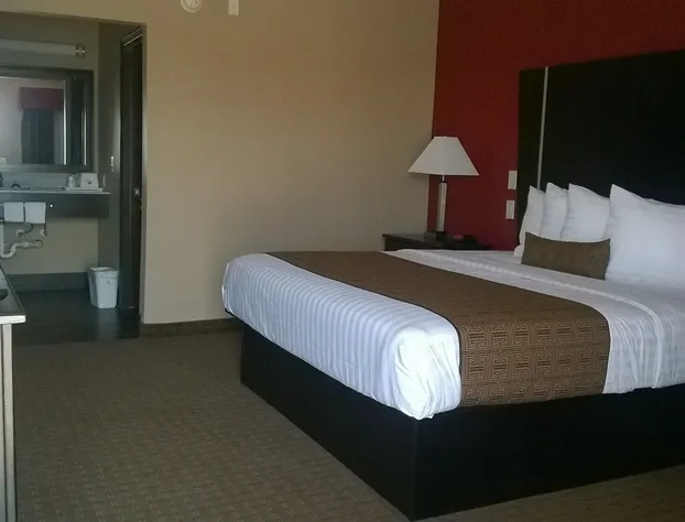 All Seasons Inn & Suites hotel detail image 4