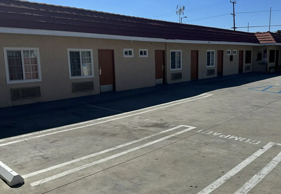 Twenty-First Century Inn hotel hero