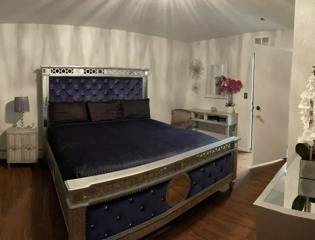 Red Lotus Inn hotel detail image 2