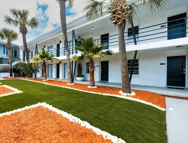 300 Tenth hotel detail image 1