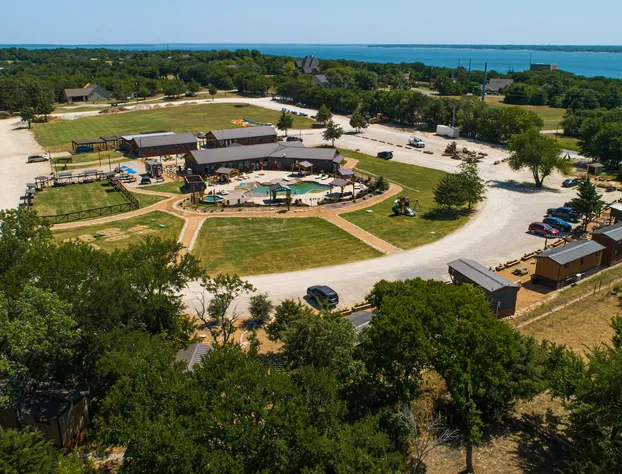 Tiny Home Vacations Resort hotel detail image 1